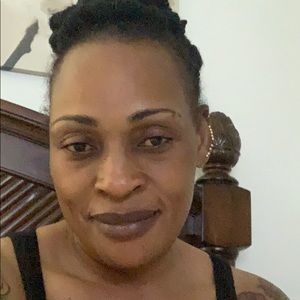 Meet your Posher, Simone